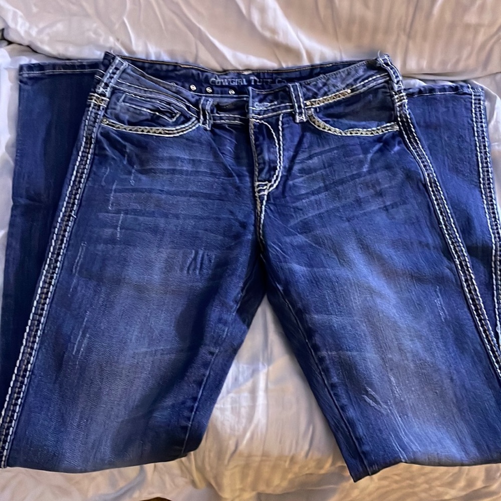 Cowgirl tuff jeans size 30/35  EUC